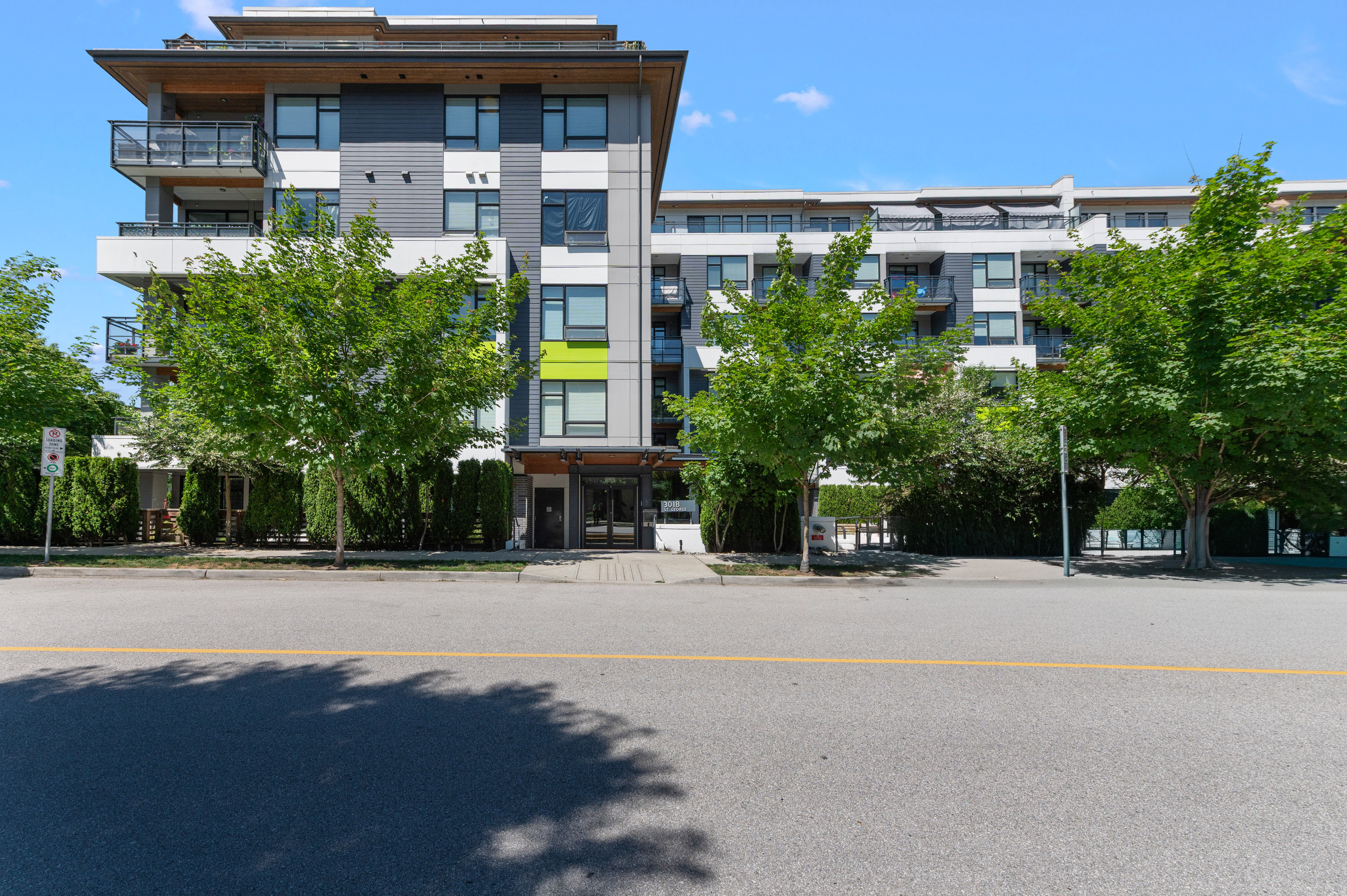 212 - 3018 Saint George Street, Port Moody