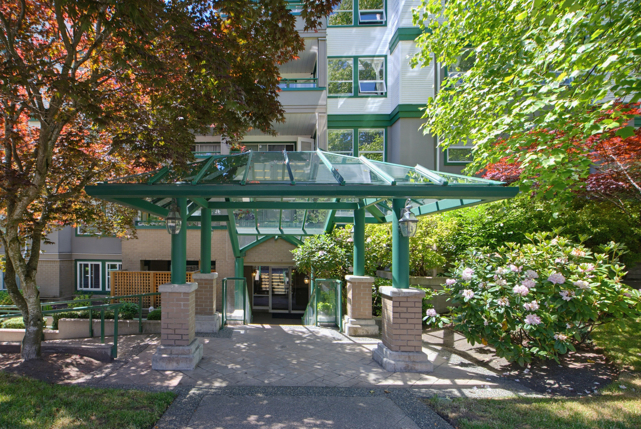 104 - 1575 Best Street, White Rock