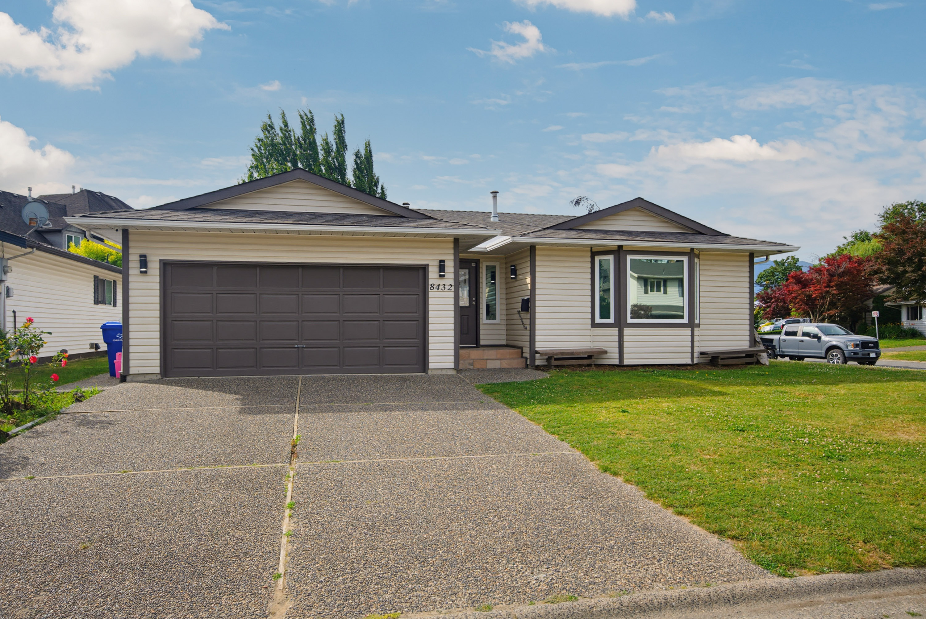 8432 Piper Crescent, Chilliwack