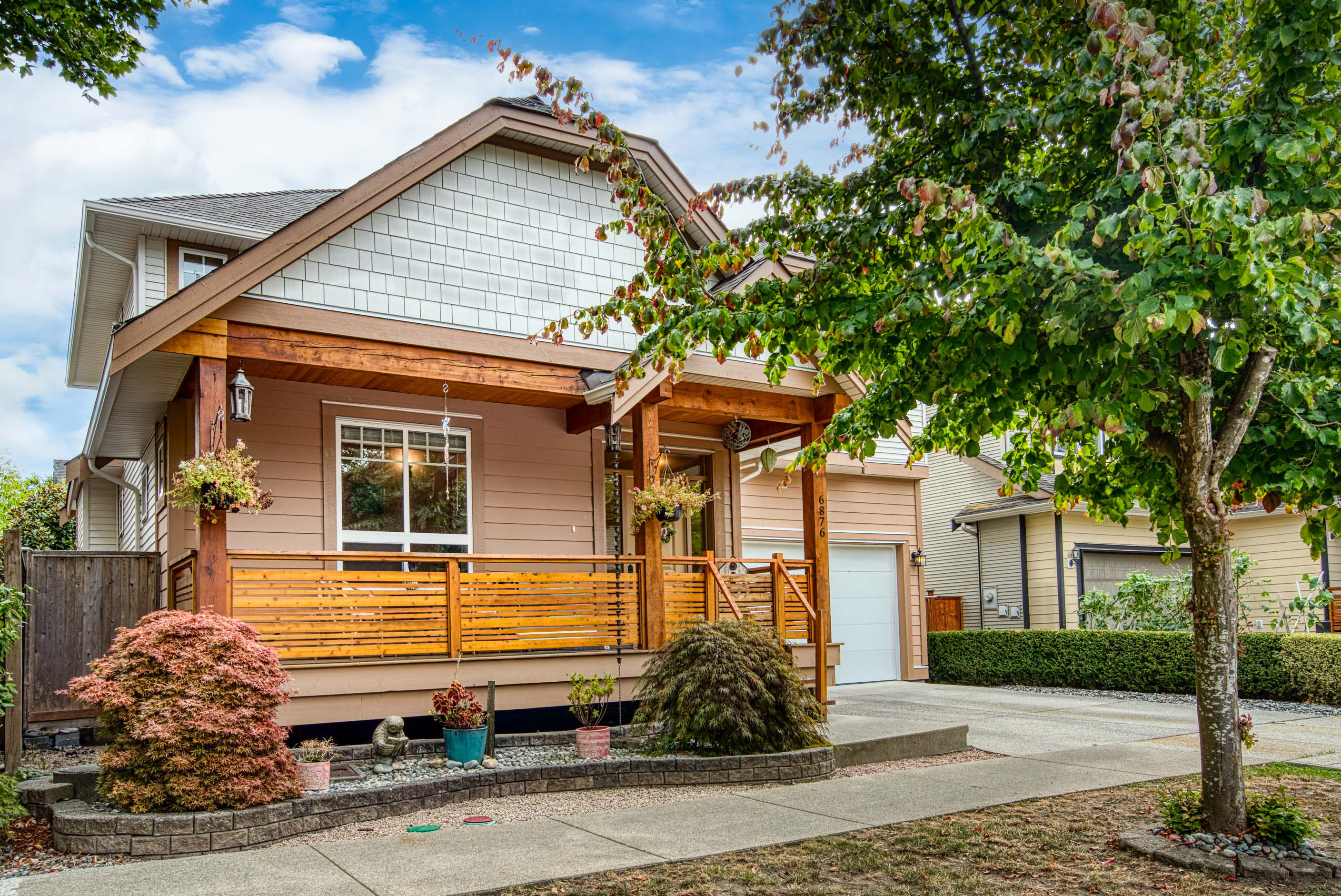 6876 192A Street, Surrey