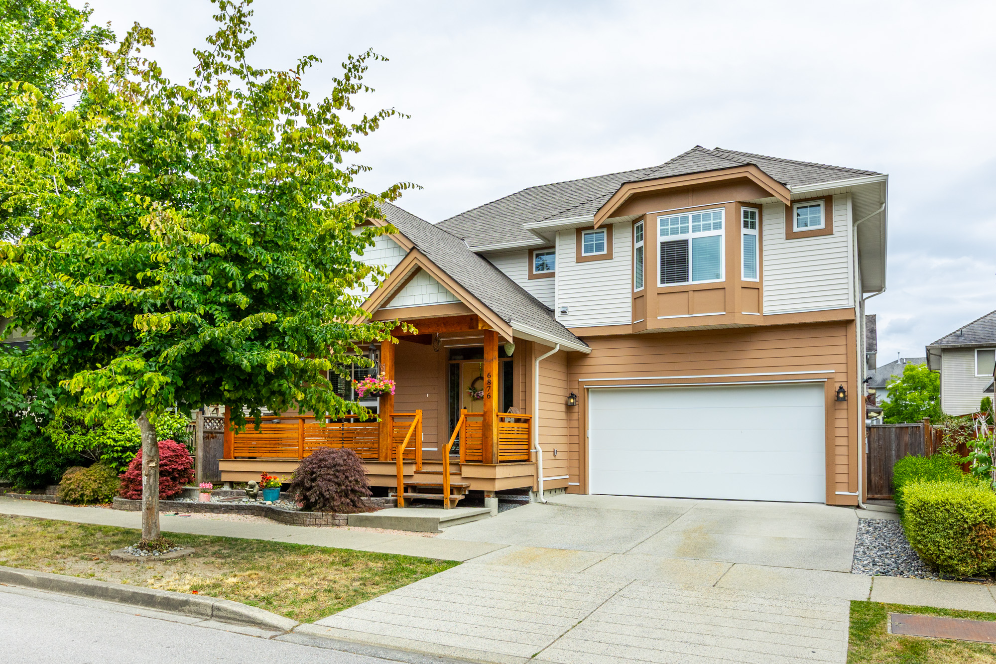6876 192A Street, Surrey