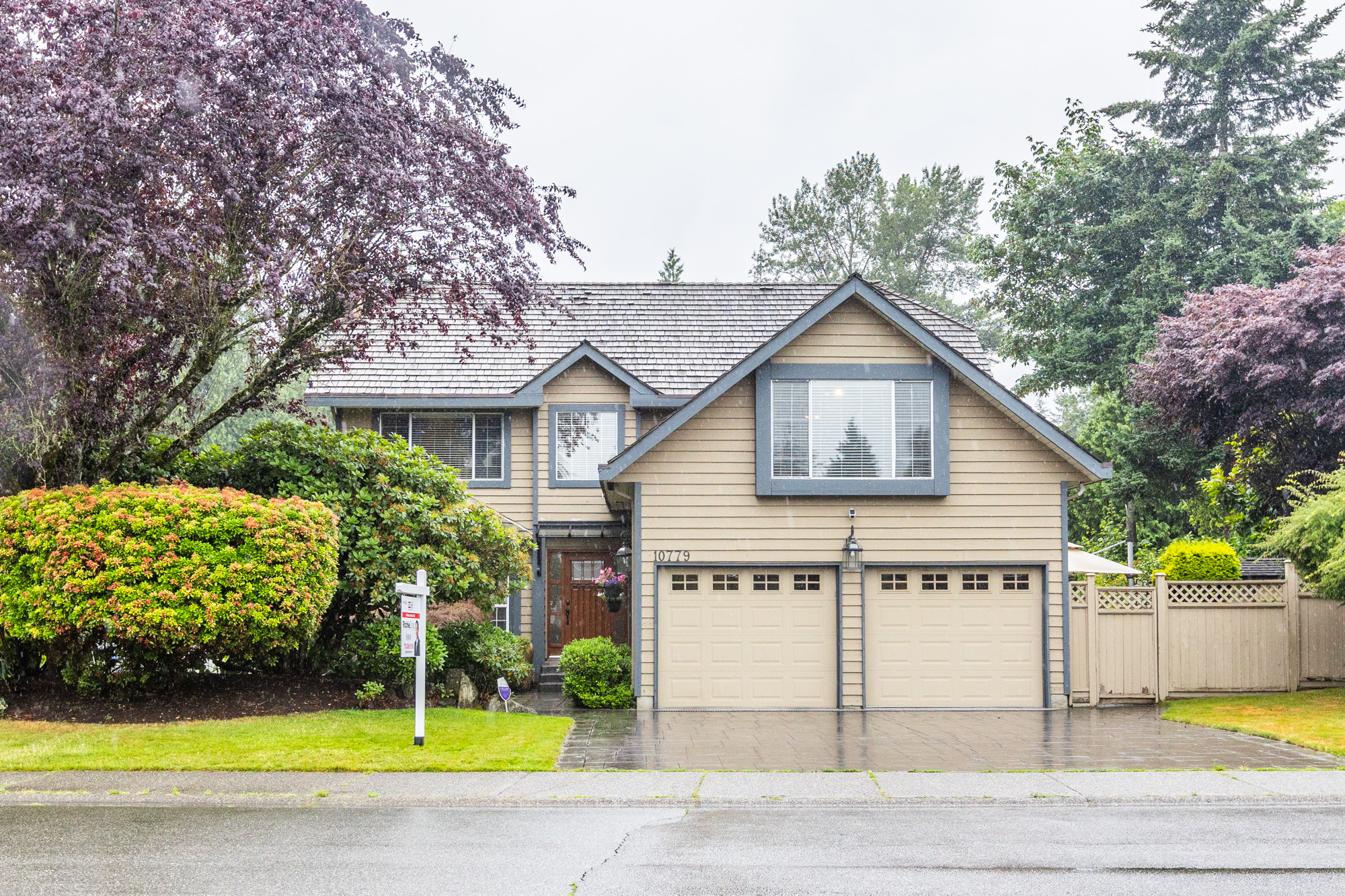 10779 Fraserglen Drive, Surrey
