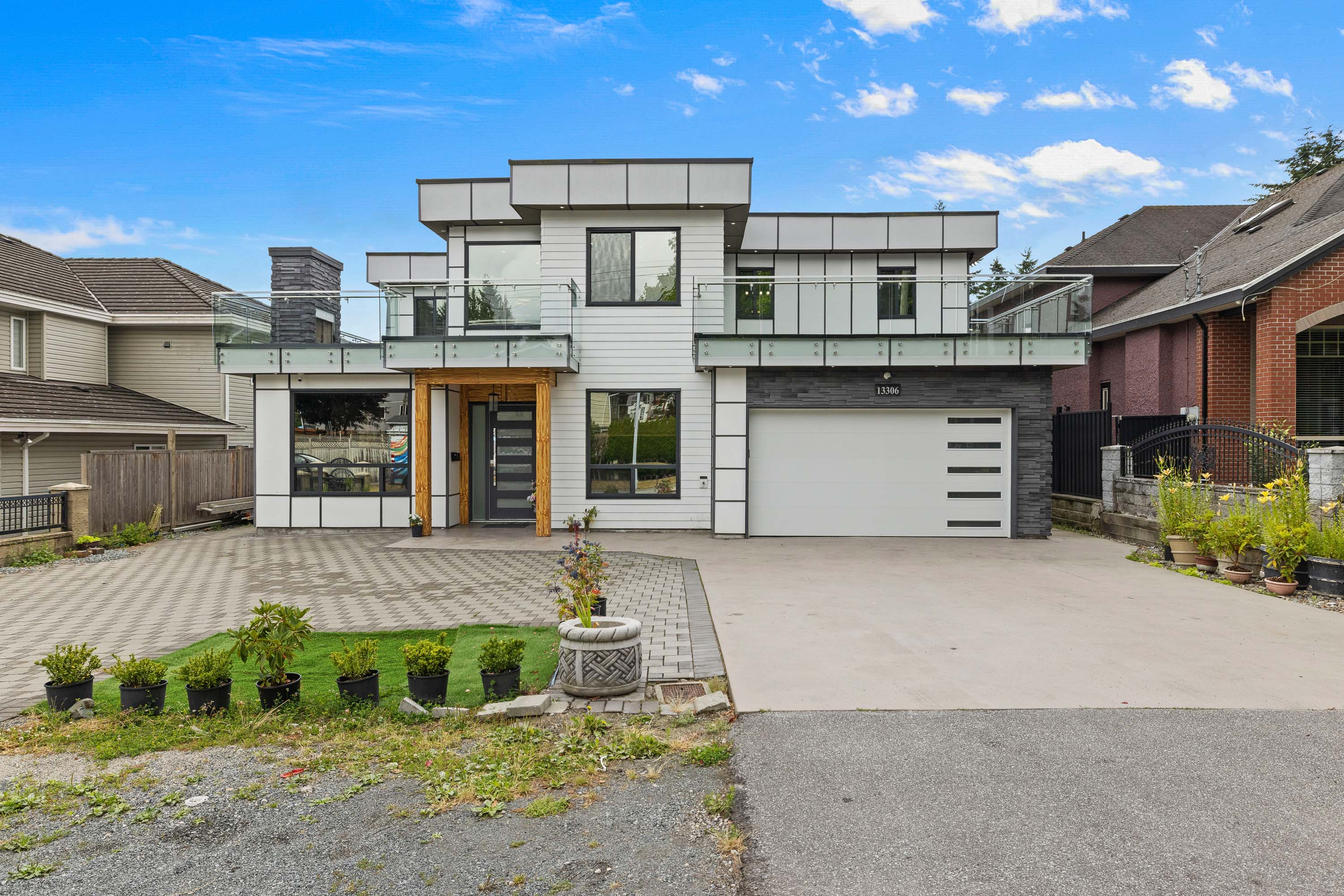 13306 90 Avenue, Surrey