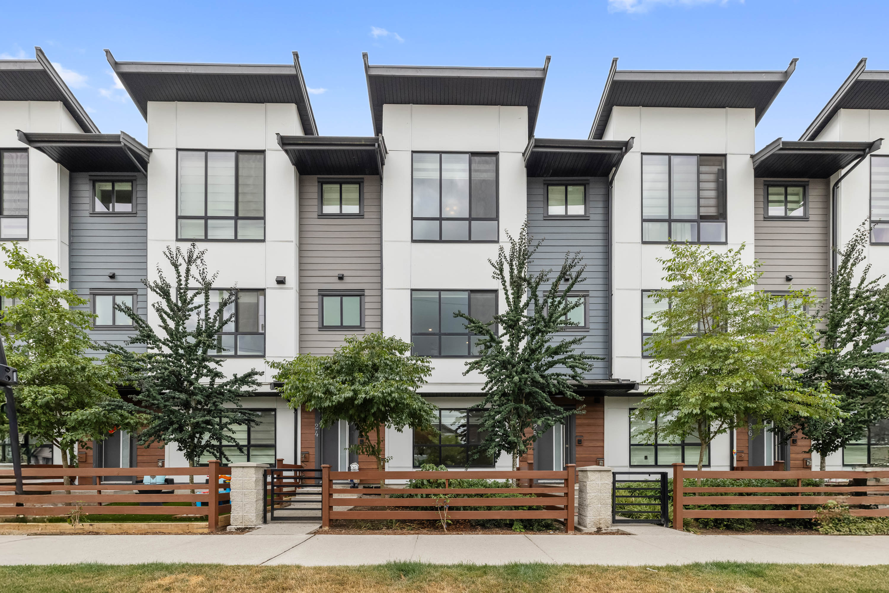 24 - 7177 194A Street, Surrey