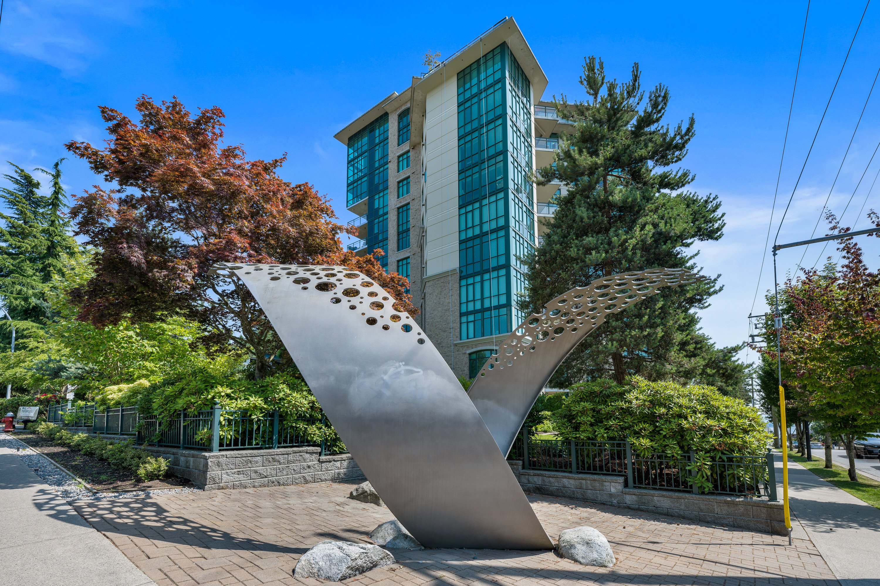 504 - 14824 North Bluff Road, South Surrey