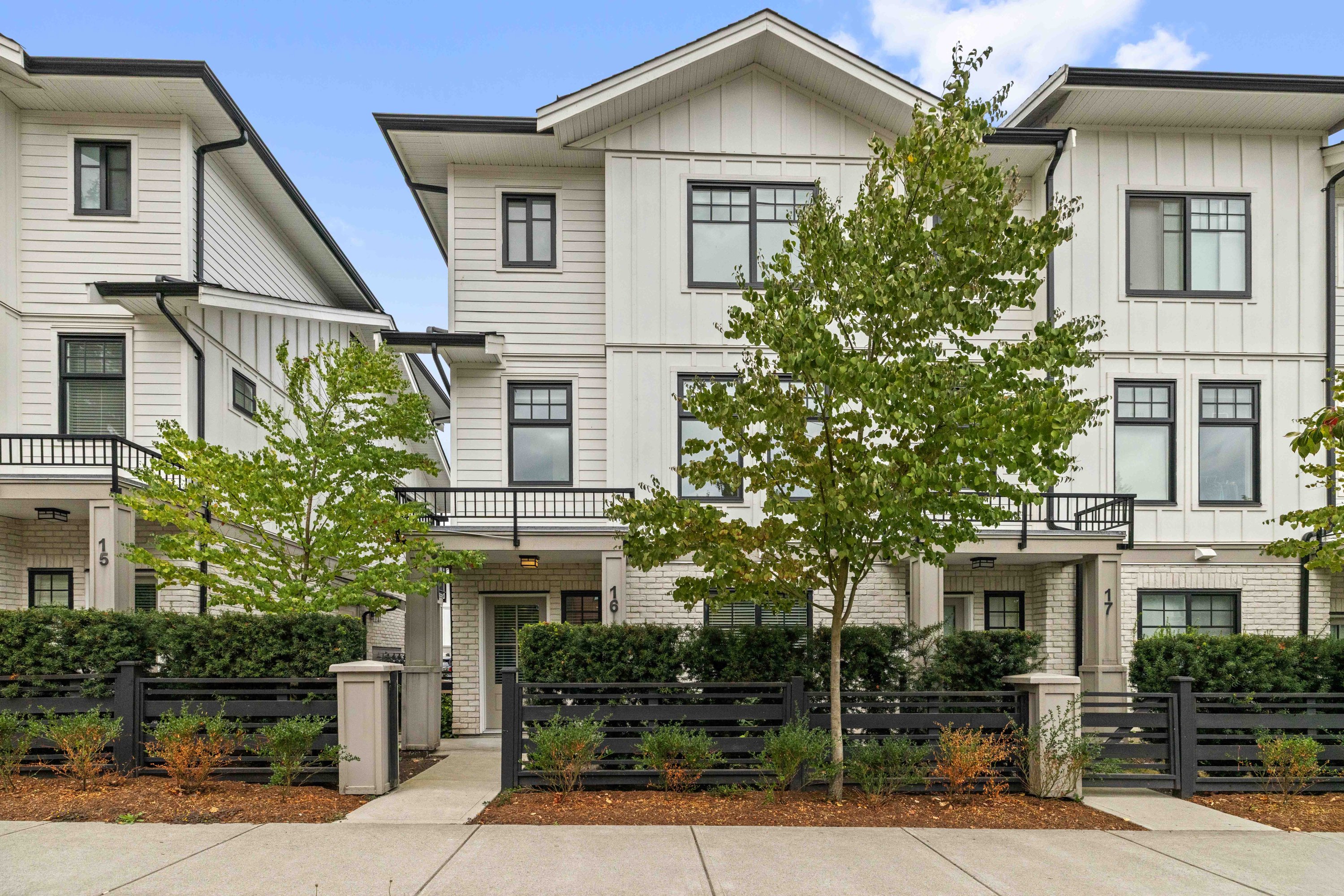 16 - 16467 23A Avenue, Surrey