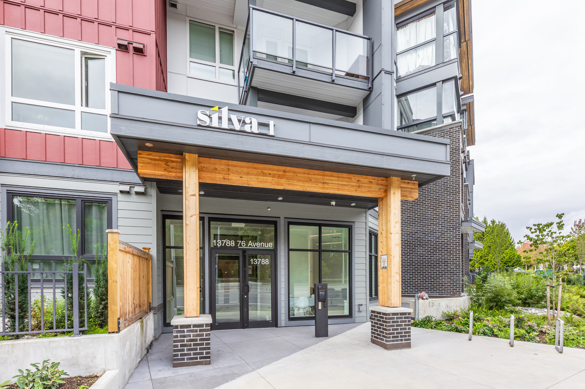 13788 76 Avenue, Surrey