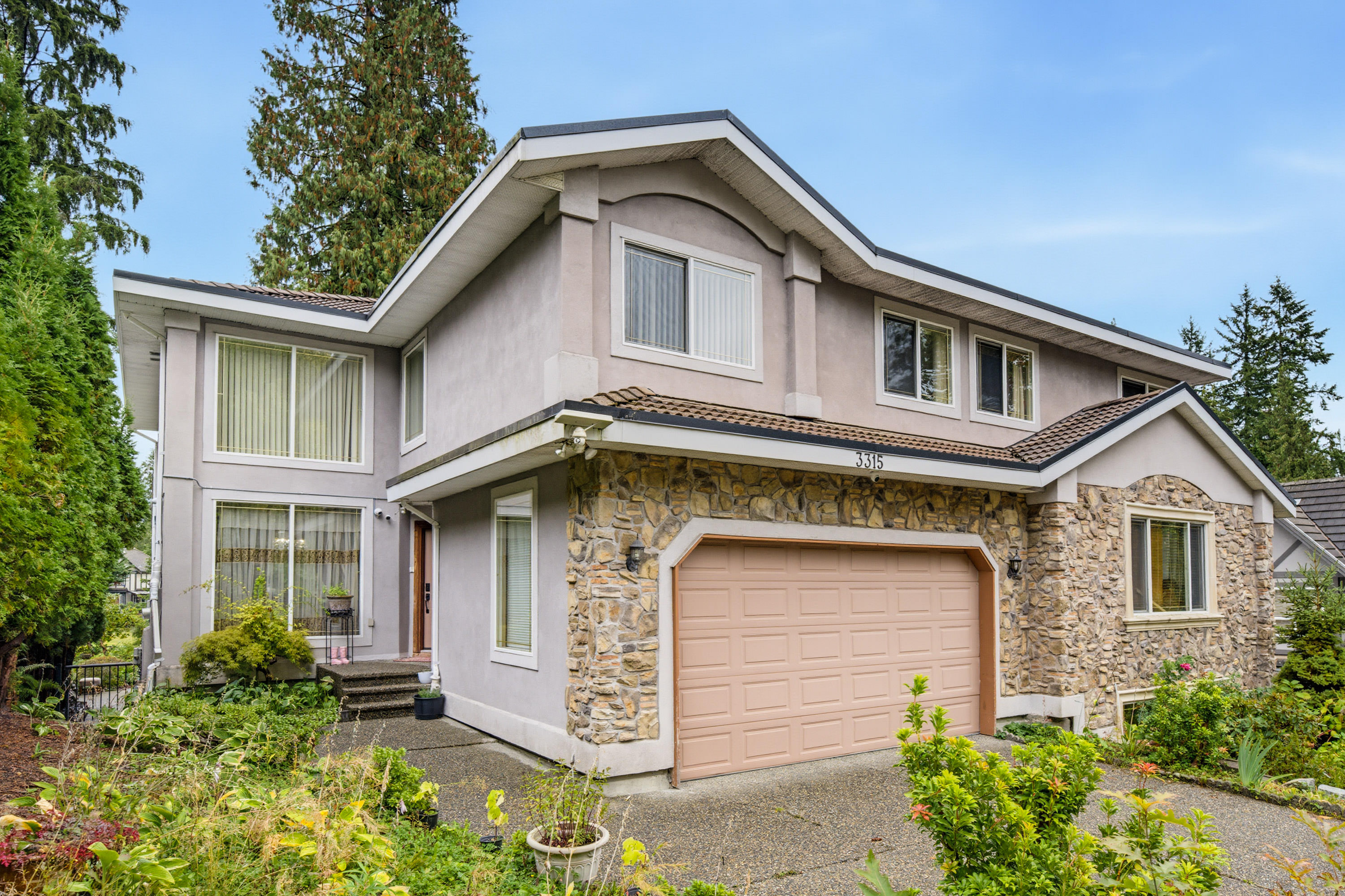 3315 Plateau Blvd, Coquitlam