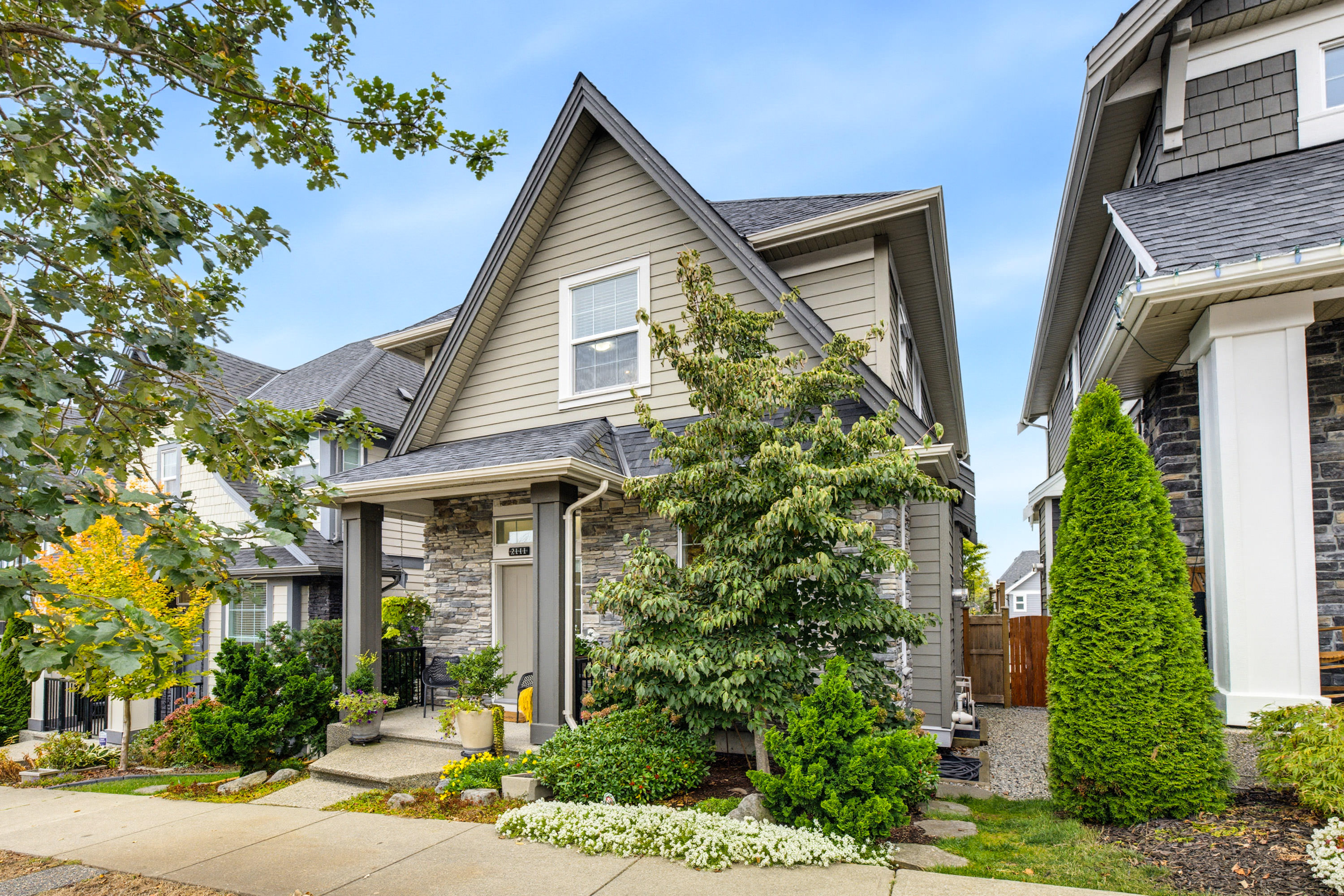 2111 165B Street, Surrey