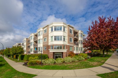 305-15389 Roper Avenue, White Rock