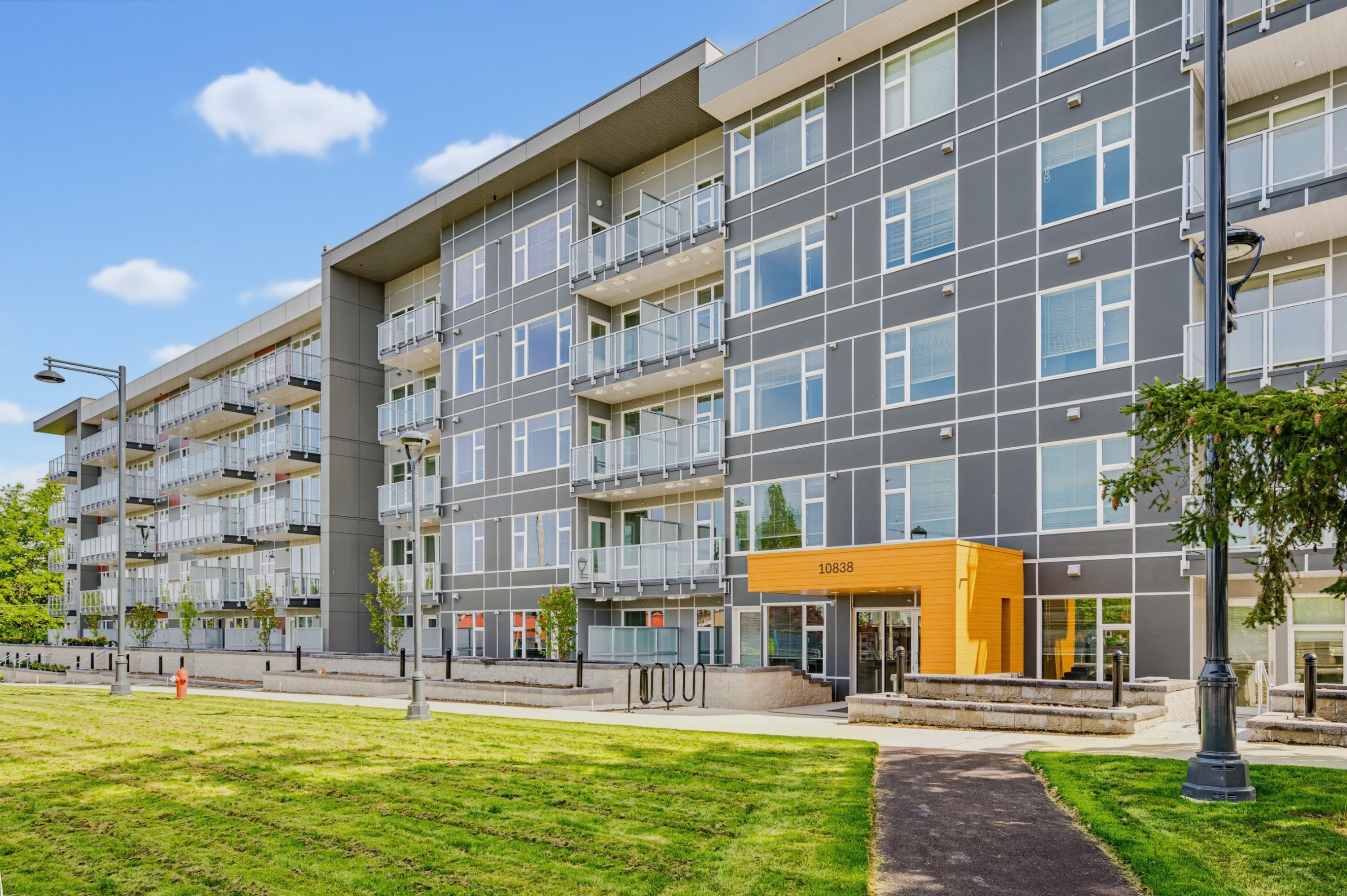 509 - 10838 Whalley Blvd, Surrey