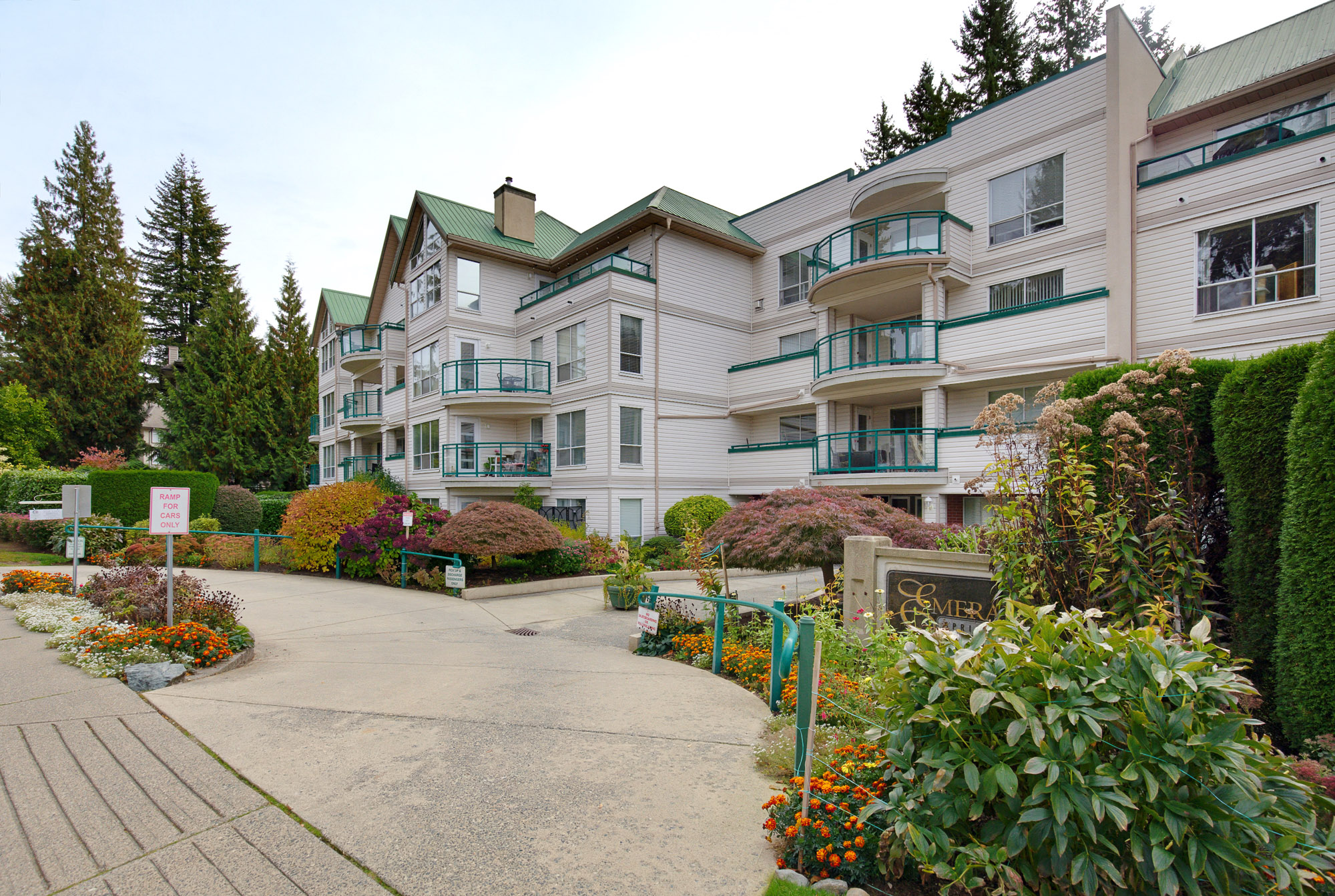 208 - 33280 Bourquin Cr. E, Abbotsford